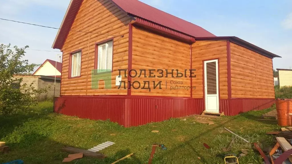 Дом в Башкортостан, Чишминский район, Алкинский сельсовет, с. ... - Фото 0