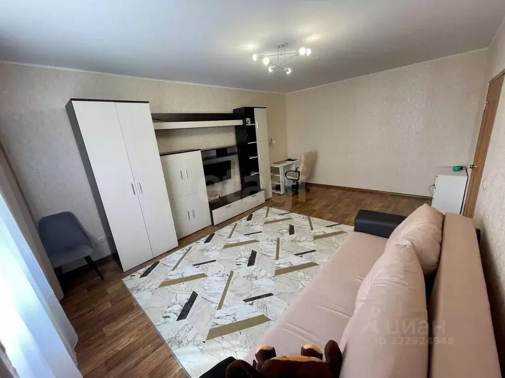 1-к кв. Тюменская область, Тюмень ул. Андрея Бушуева, 4 (42.7 м) - Фото 1