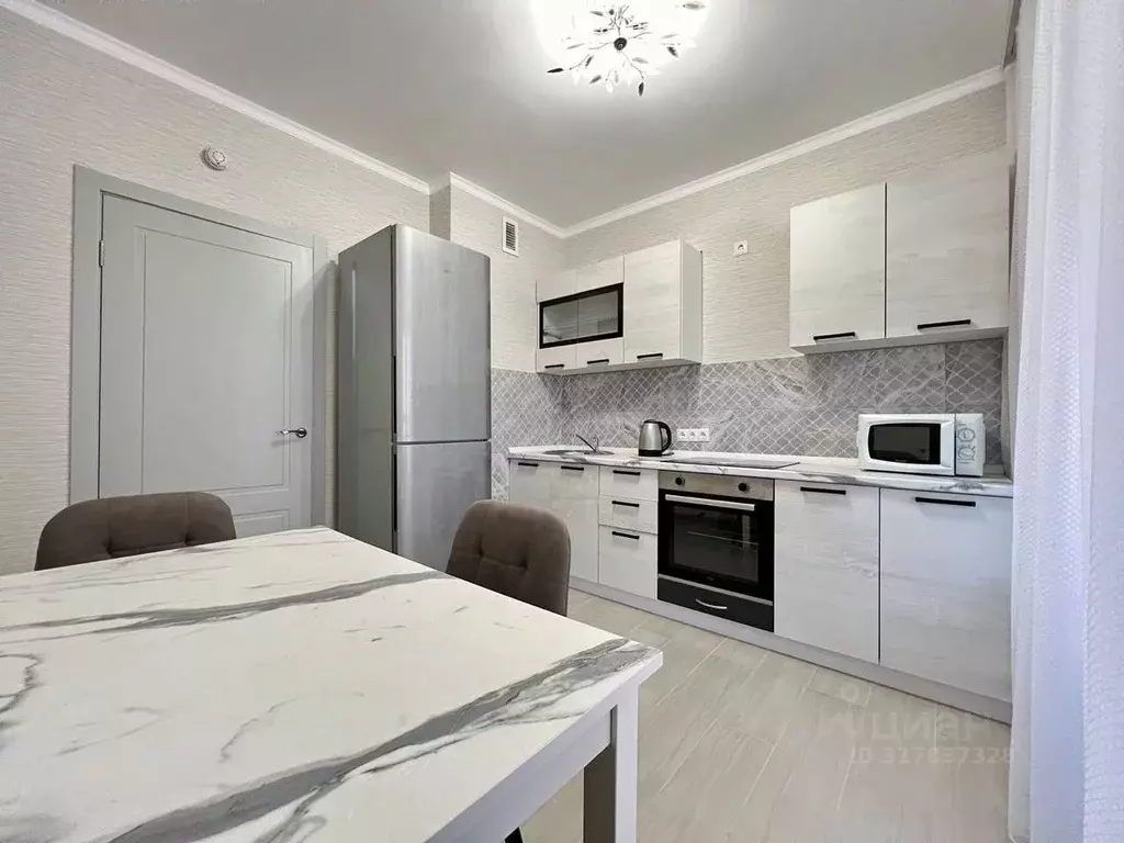 2-к кв. Татарстан, Казань ул. Сабира Ахтямова, 1к2 (54.0 м) - Фото 1