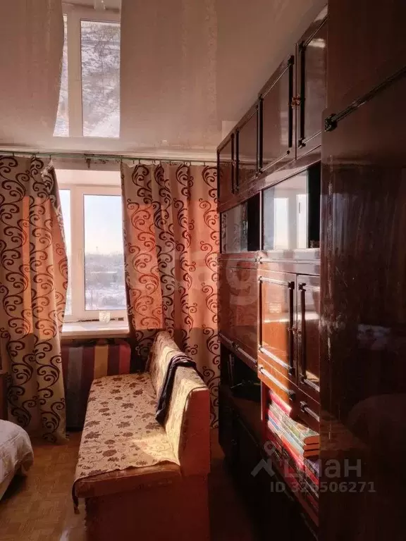 1-к кв. Псковская область, Остров Строитель мкр, 5 (35.4 м) - Фото 1