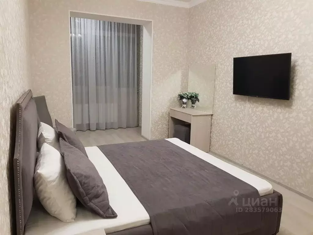 2-к кв. Кабардино-Балкария, Нальчик ул. Толстого, 180Б (76.0 м) - Фото 1