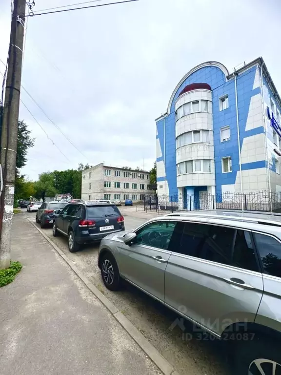 Помещение свободного назначения в Брянская область, Брянск Московский ... - Фото 0