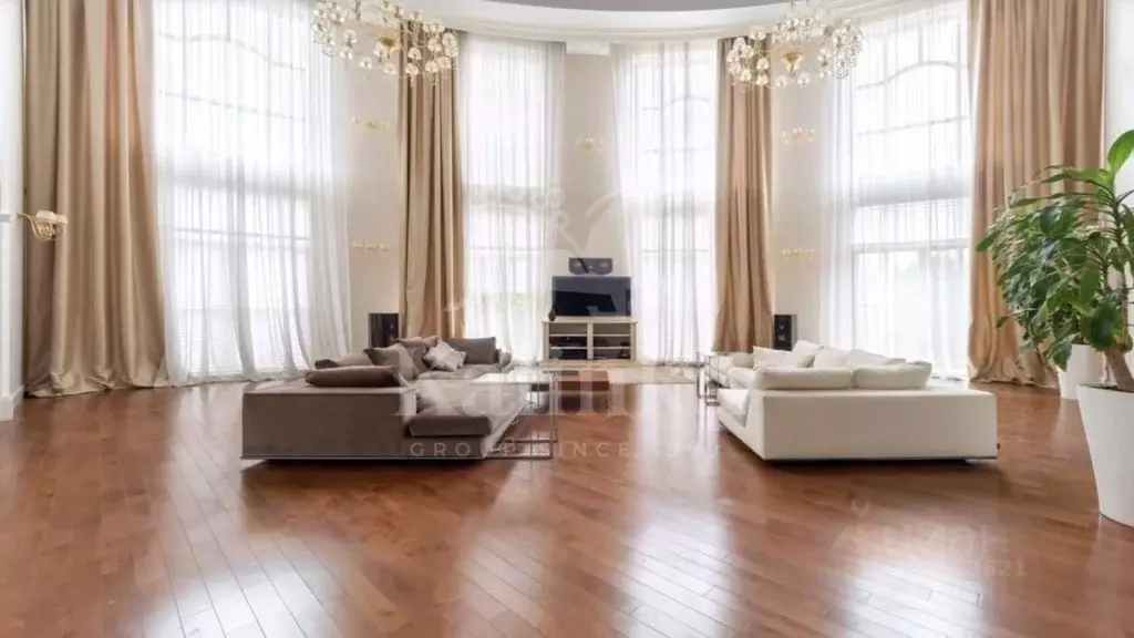 Дом в Московская область, Красногорск городской округ, с. ... - Фото 1