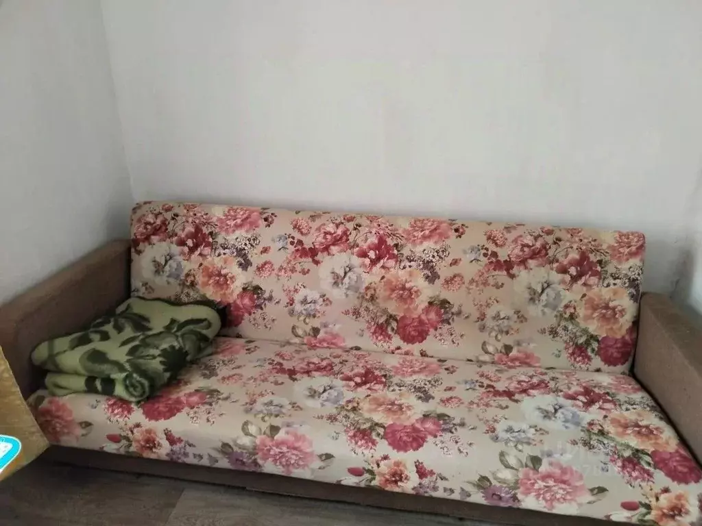 Дом в Красноярский край, Красноярск 10-я Продольная ул., 7 (16 м) - Фото 1
