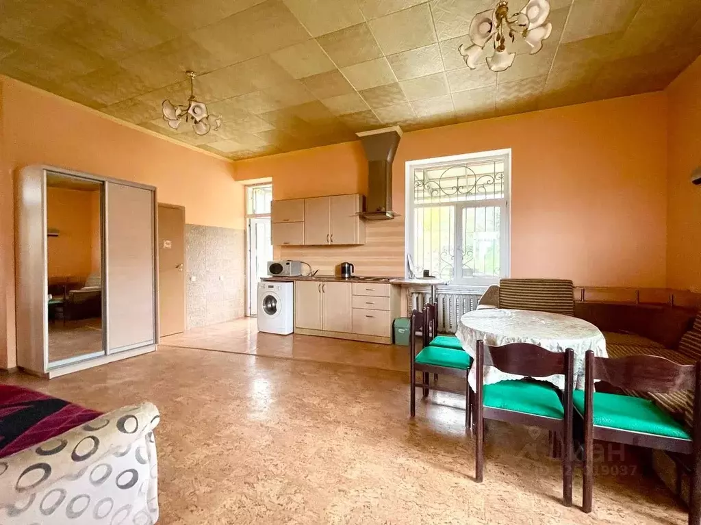 Дом в Крым, Симферополь ул. Беспалова (100 м) - Фото 1