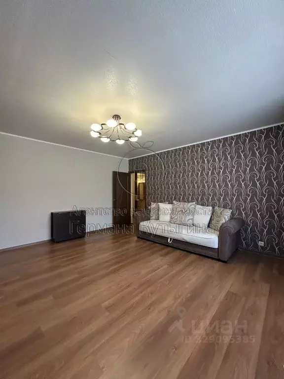 2-к кв. Волгоградская область, Волгоград ул. Хользунова, 18/3 (72.0 м) - Фото 1