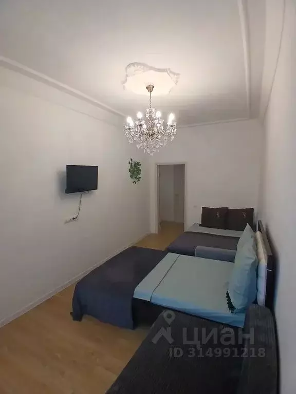 2-к кв. Волгоградская область, Волгоград ул. В.И. Ленина, 25 (67.0 м) - Фото 0