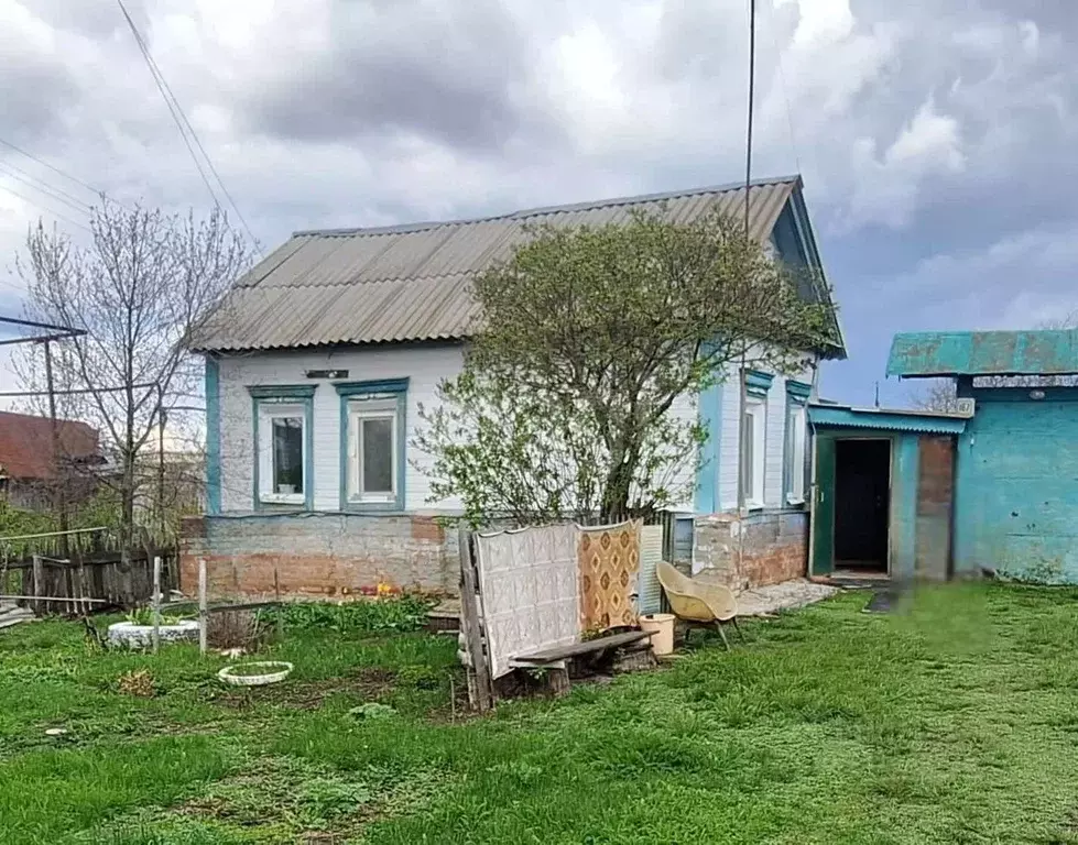 Дом в Саратовская область, Воскресенский район, Елшанское ... - Фото 1