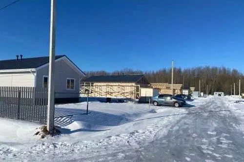 Дом в Новгородская область, Новгородский район, Ермолинское с/пос, д. ... - Фото 1