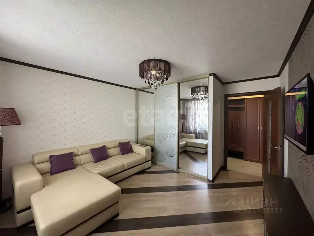 3-к кв. Коми, Сыктывкар ул. Славы, 32 (67.2 м) - Фото 1