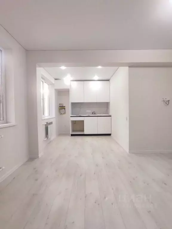 Студия Астраханская область, Астрахань ул. Галлея, 8/1 (31.1 м) - Фото 1