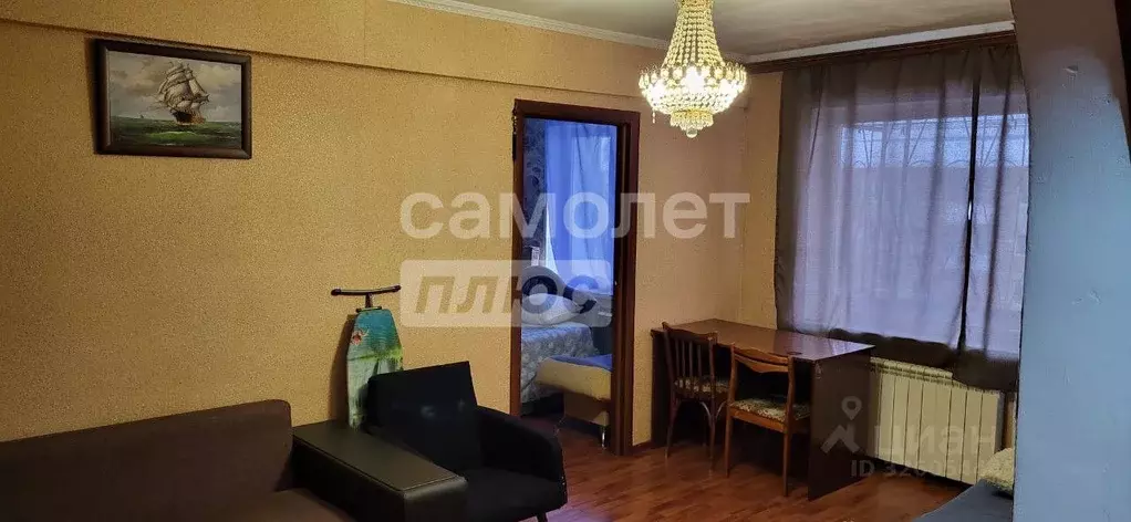 3-к кв. Омская область, Омск Нефтезаводская ул., 36Б (54.5 м) - Фото 0