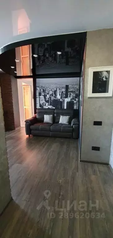 2-к кв. Омская область, Омск Светловская ул., 6 (45.0 м) - Фото 1