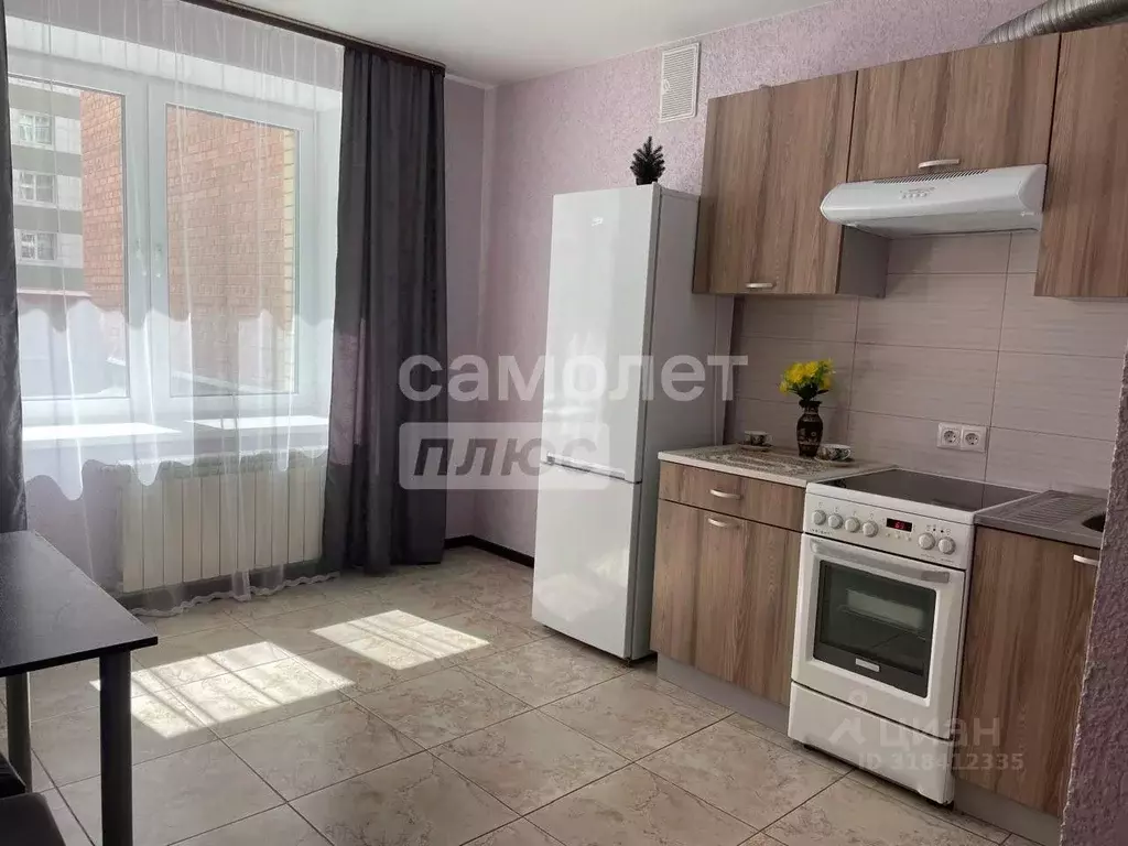 3-к кв. Омская область, Омск ул. Красный Путь, 143к3 (91.6 м) - Фото 0