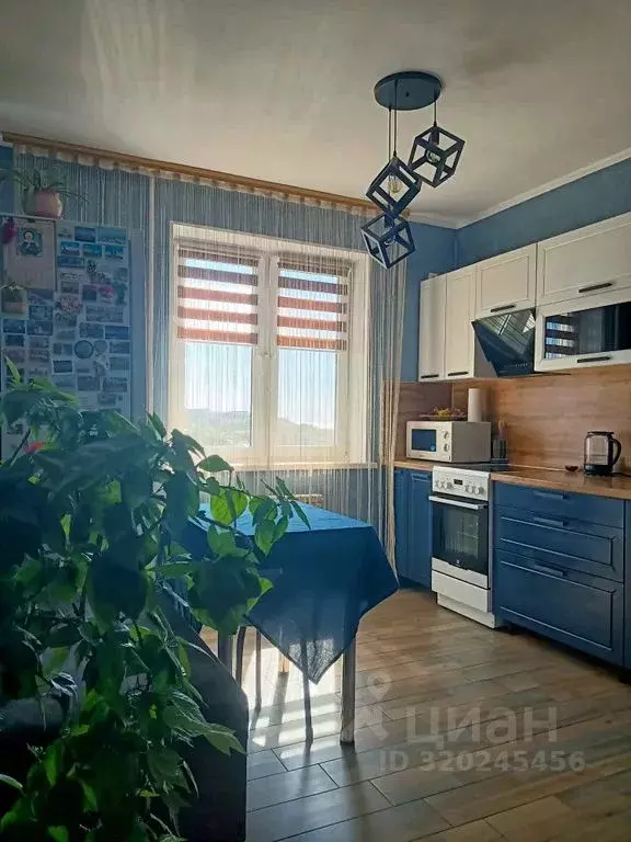 2-к кв. Крым, Щелкино Ленинский район, 3-й мкр, 103 (49.0 м) - Фото 0