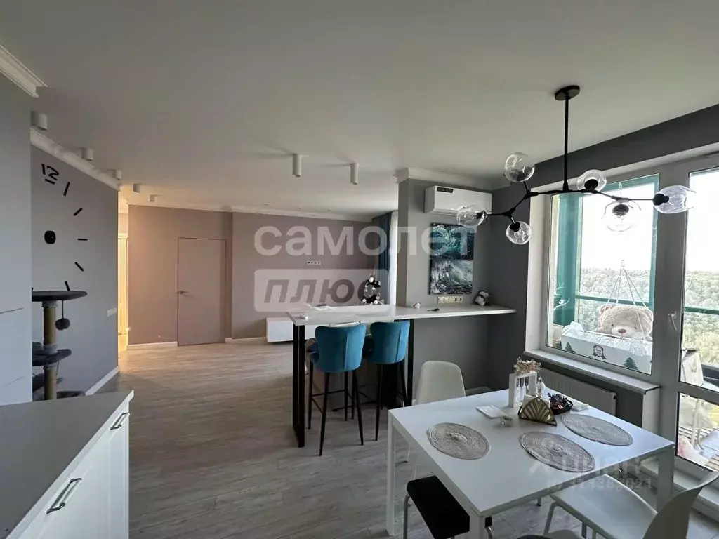 3-к кв. Московская область, Красногорск бул. Космонавтов, 17 (83.0 м) - Фото 0