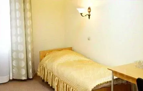 Комната Свердловская область, Екатеринбург ул. Короленко, 5 (18.0 м) - Фото 1