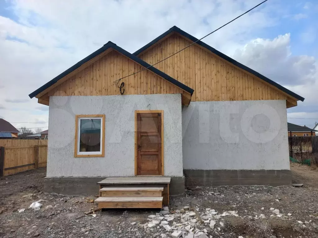 Дом 100 м на участке 12 сот. - Фото 0