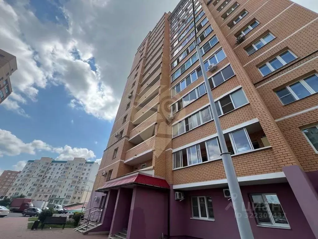 2-к кв. Белгородская область, Старый Оскол Степной мкр, 22 (70.4 м) - Фото 1