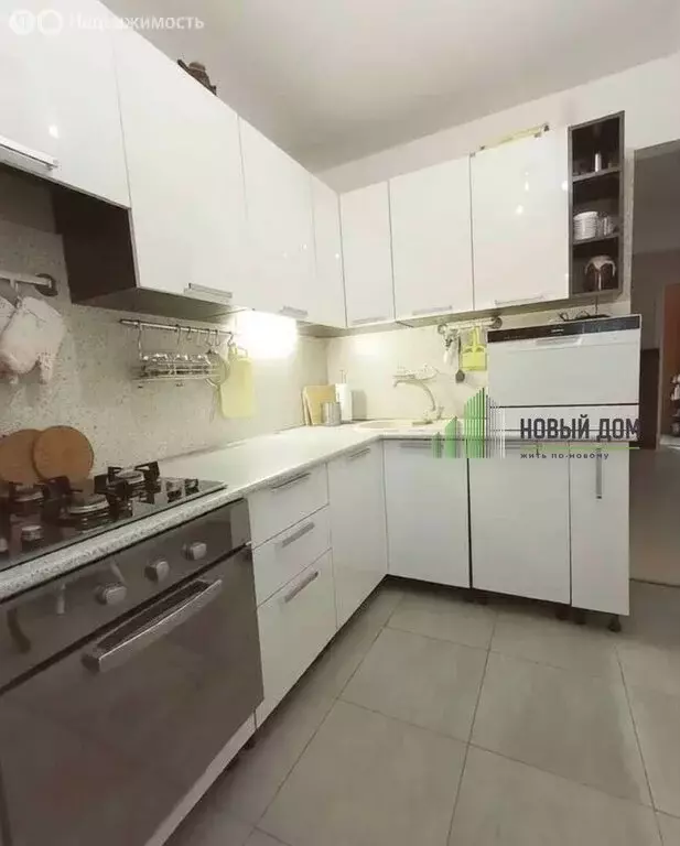 3-комнатная квартира: Великий Новгород, улица Связи, 3 (58.9 м) - Фото 2