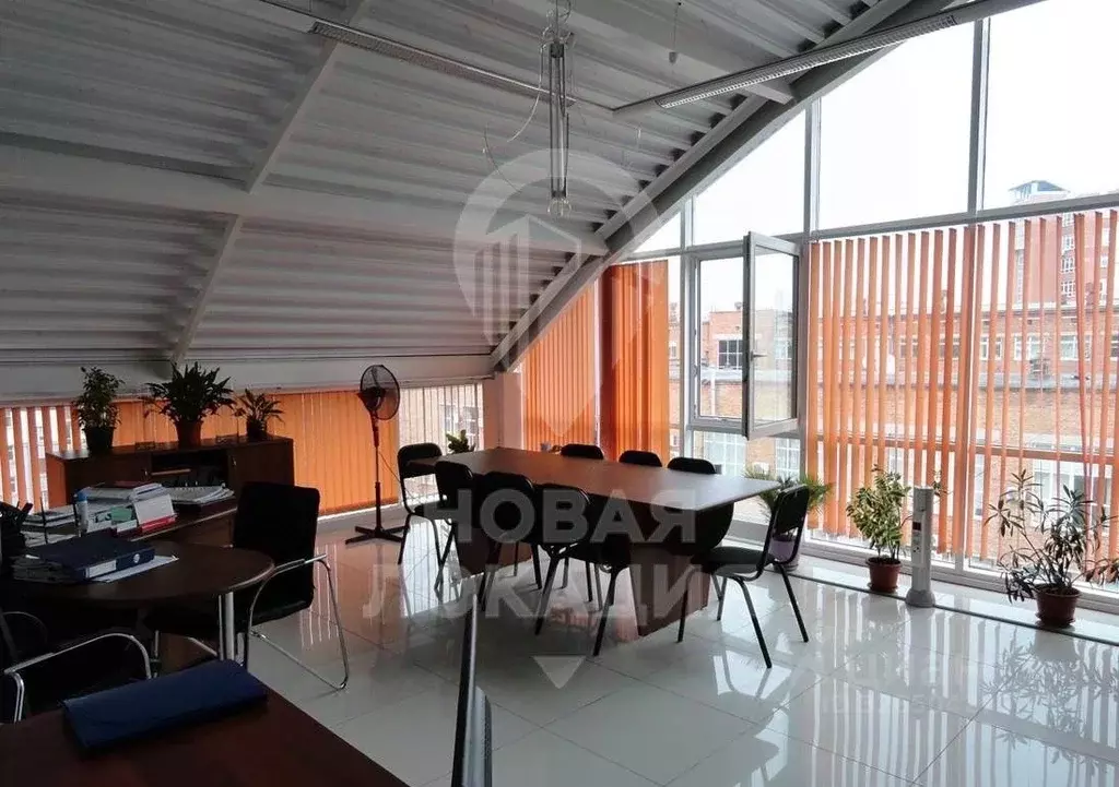 Офис в Омская область, Омск ул. Чапаева, 71 (113 м) - Фото 1