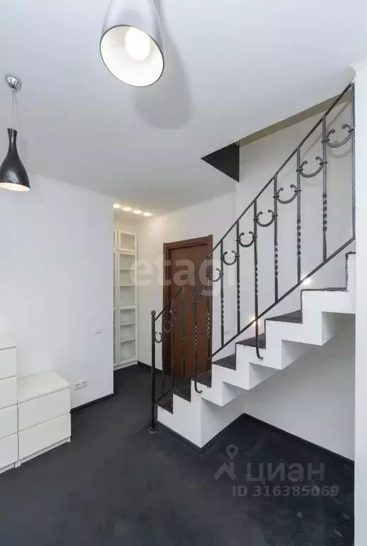 3-к кв. Пермский край, Пермь Пермская ул., 10 (90.8 м) - Фото 1