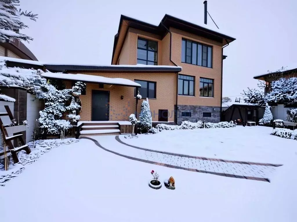 Коттедж в Чувашия, Чебоксары ул. Красный Флот, 29 (491 м) - Фото 1