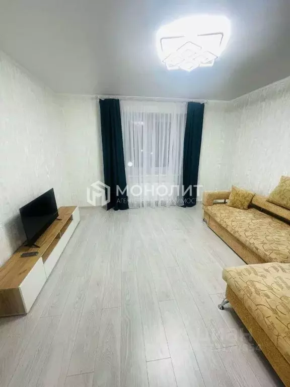 1-к кв. Белгородская область, Старый Оскол Степной мкр, 33Г (38.0 м) - Фото 1