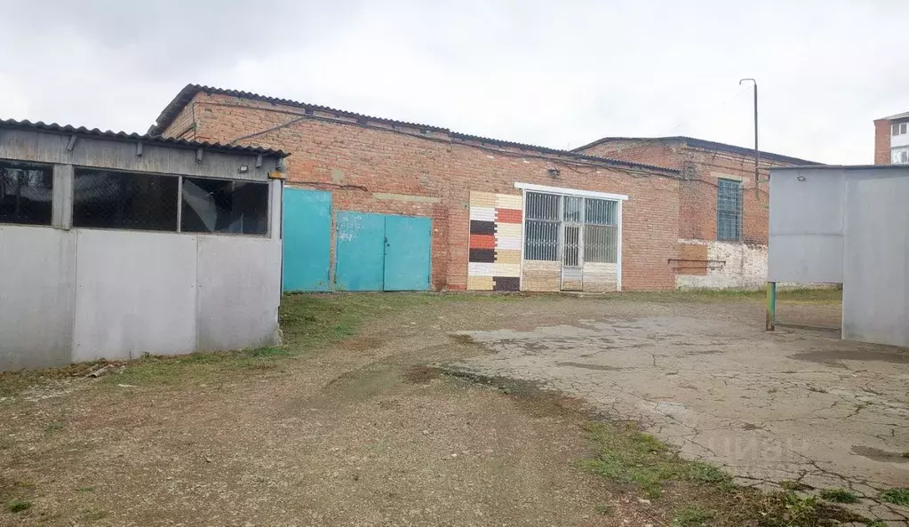 Помещение свободного назначения в Ростовская область, Гуково ул. ... - Фото 0