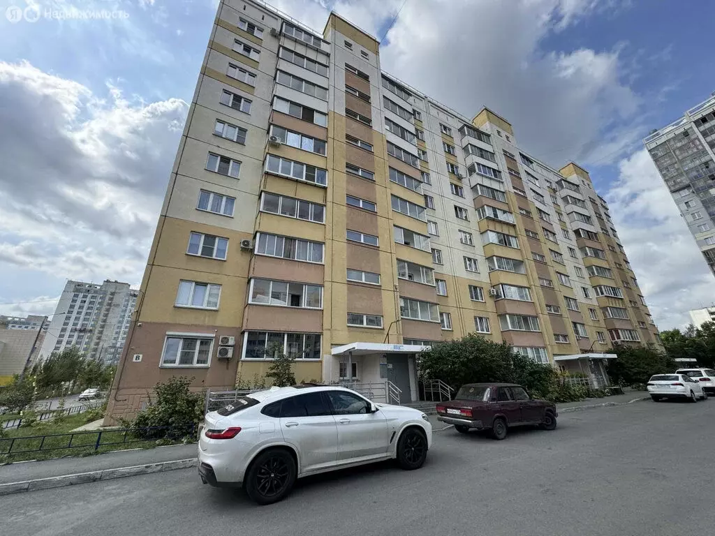 Квартира-студия: Челябинск, улица Братьев Кашириных, 117 (25 м) - Фото 0