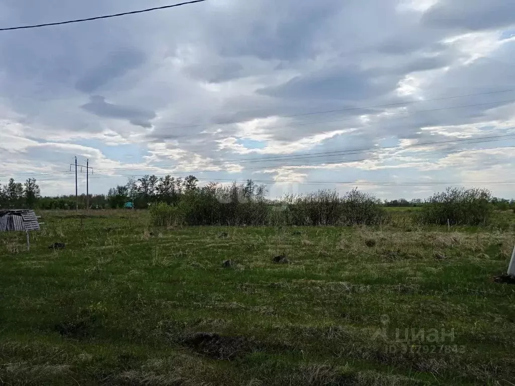 Участок в Башкортостан, Стерлитамакский район, д. Казадаевка, Любажи ... - Фото 0