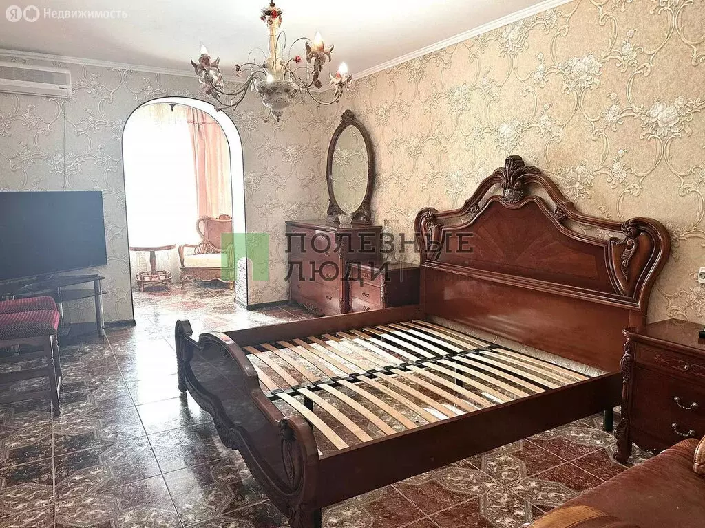 3-комнатная квартира: Севастополь, улица Горпищенко, 118А (75 м) - Фото 1