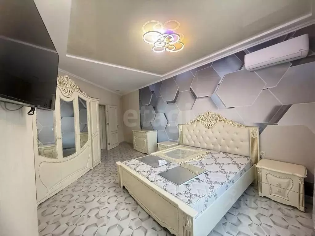 2-к кв. Крым, Симферополь пер. Мраморный (60.0 м) - Фото 1