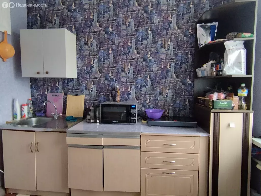 3-комнатная квартира: Нижний Тагил, проспект Вагоностроителей, 11 ... - Фото 2