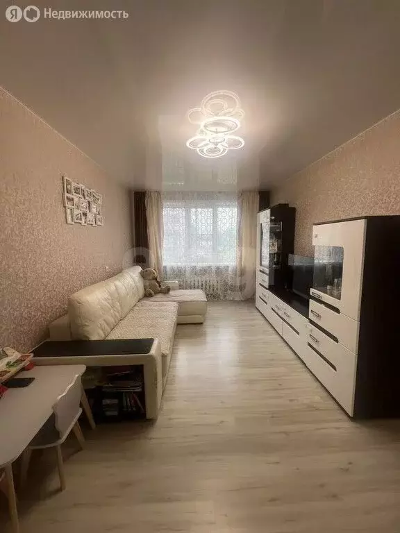 3-комнатная квартира: Рыбинск, Полиграфская улица, 11 (63 м) - Фото 0