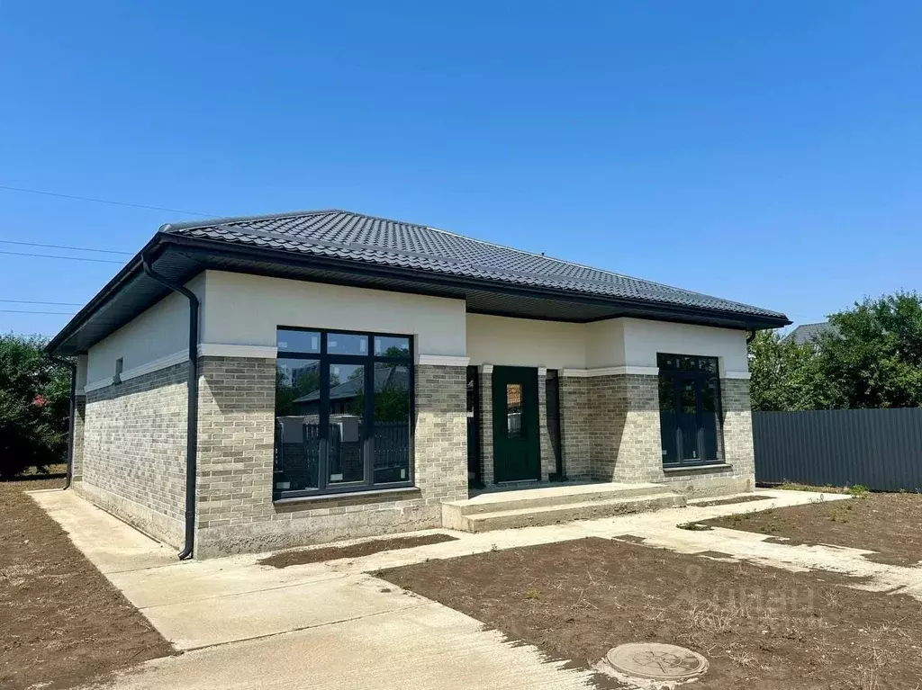 Дом в Адыгея, Тахтамукайский район, Яблоновский пгт ул. Дружбы (132 м) - Фото 1