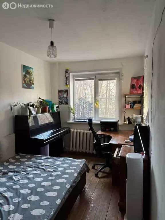 3-комнатная квартира: Чебоксары, улица Пирогова, 28 (58 м) - Фото 1