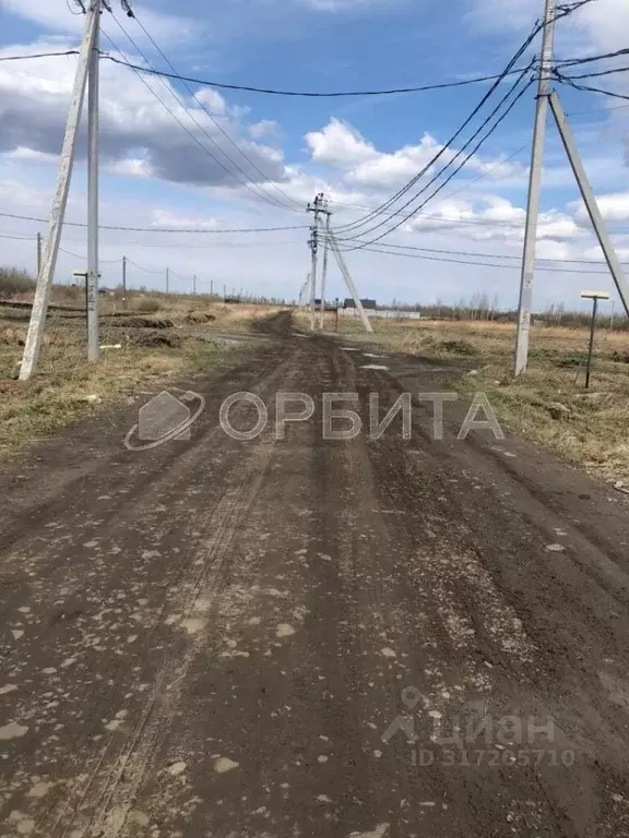 Участок в Тюменская область, Тюменский район, д. Есаулова ул. Гайдара, ... - Фото 1