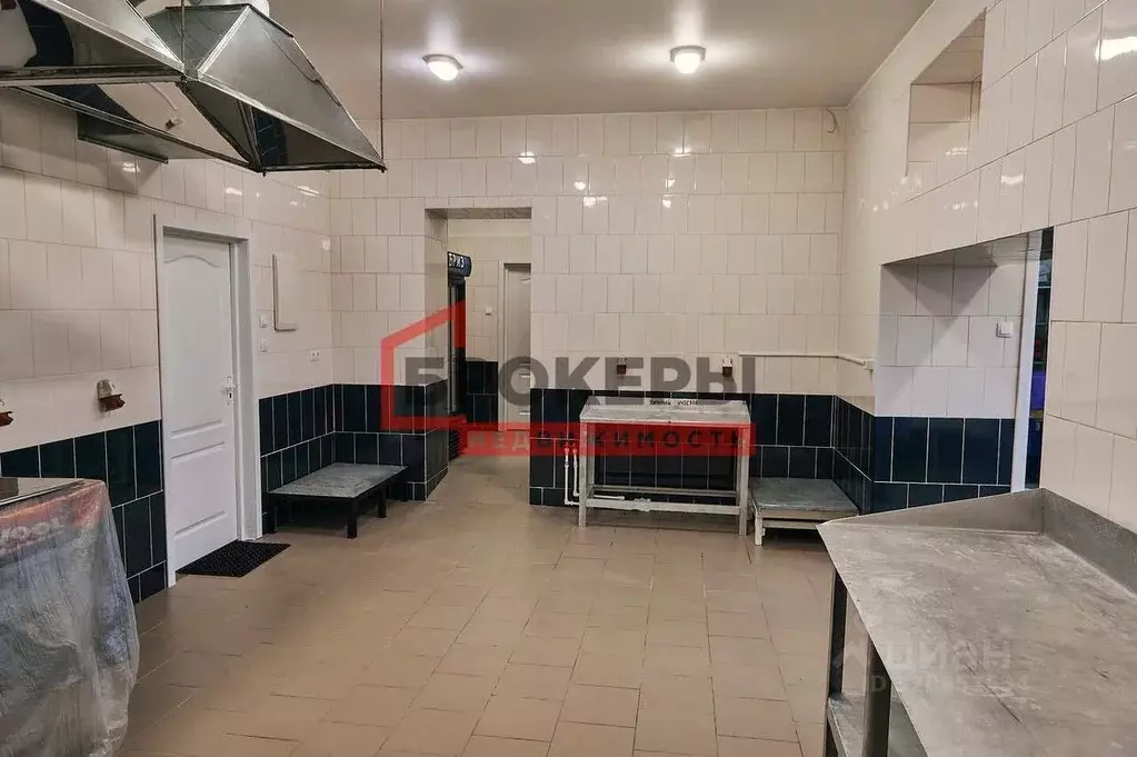 Помещение свободного назначения в Севастополь ул. Мореходная, 43 (236 ... - Фото 2