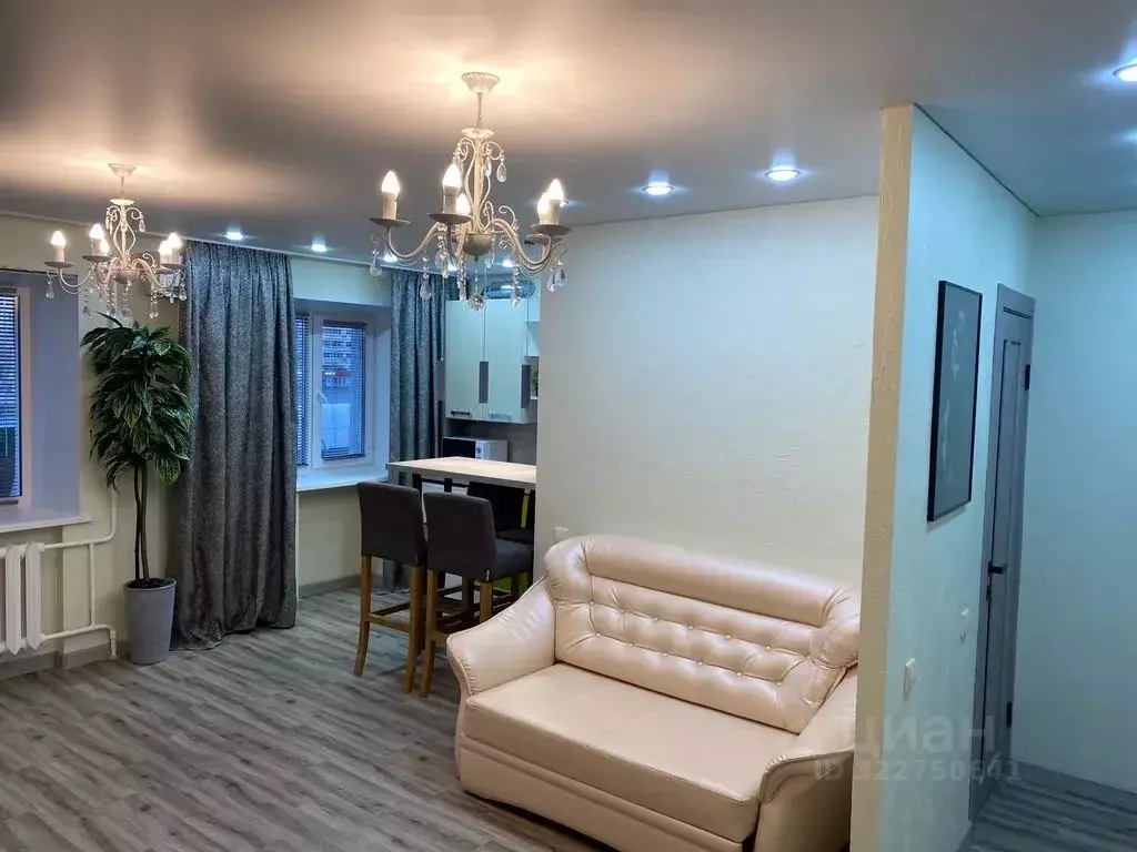 2-к кв. Башкортостан, Уфа ул. 50-летия Октября, 3/1 (50.0 м) - Фото 1