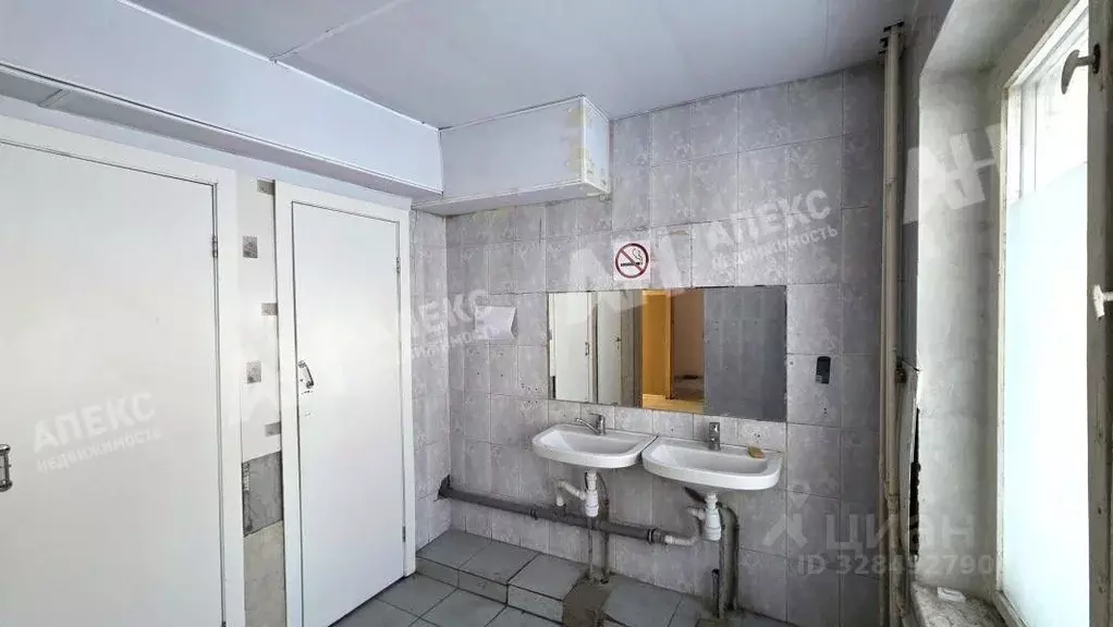 Помещение свободного назначения в Москва Кленовый бул., 6К2 (28 м) - Фото 1