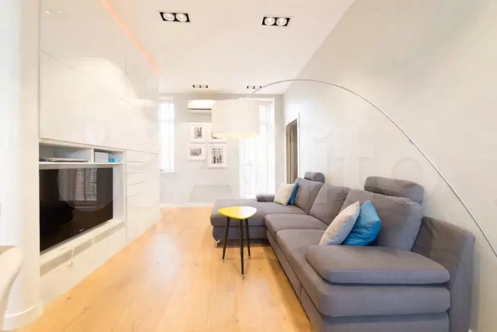 3-к. квартира, 61 м, 3/8 эт. - Фото 1