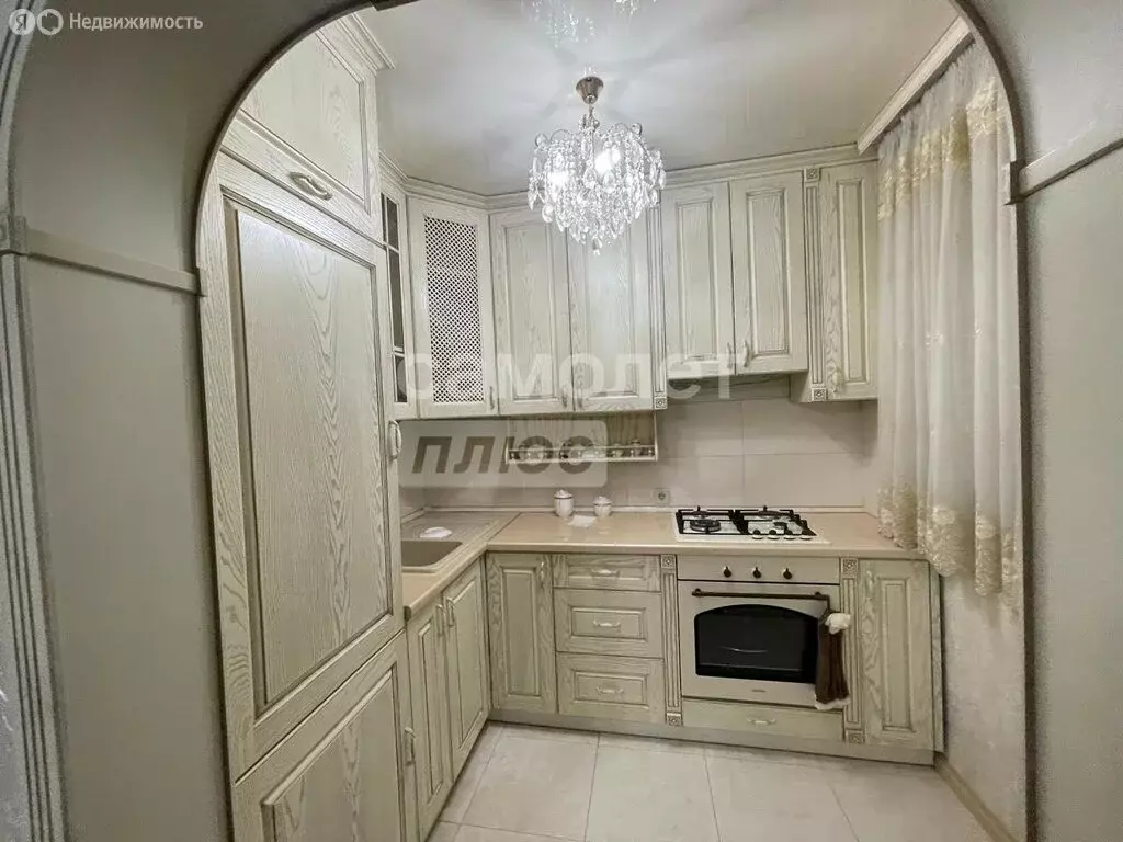 3-комнатная квартира: Туапсе, улица Фрунзе, 61 (60 м) - Фото 1