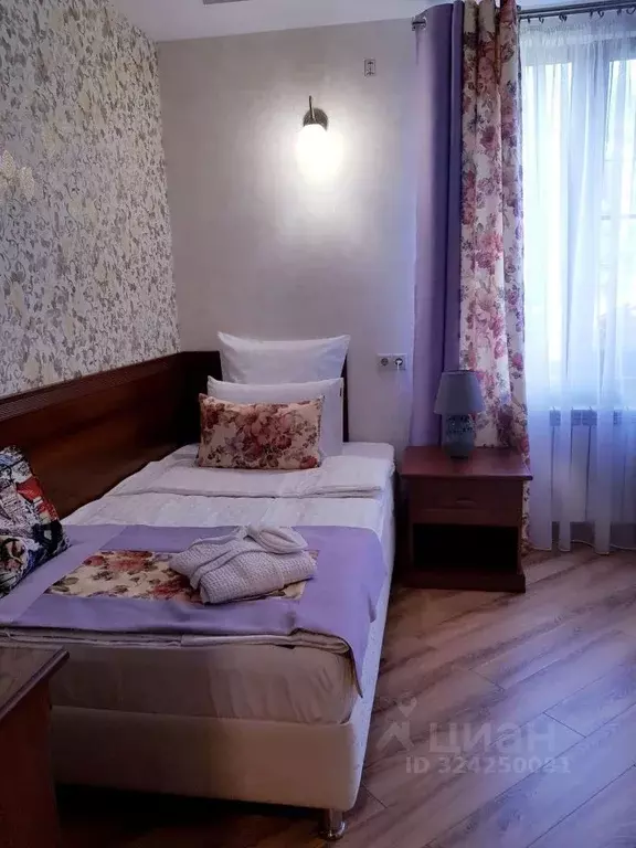 Комната Новгородская область, Пестово ш. Устюженское, 25 (15.0 м) - Фото 1