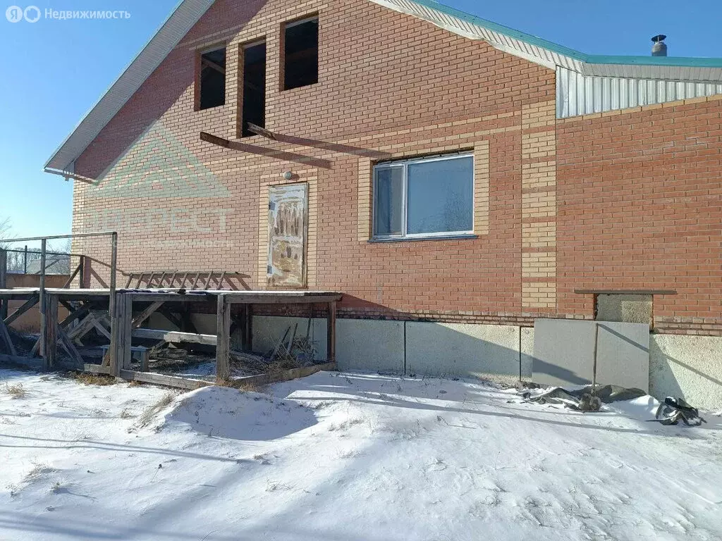 Дом в село Зелёное, улица Фомина, 23 (240 м) - Фото 2