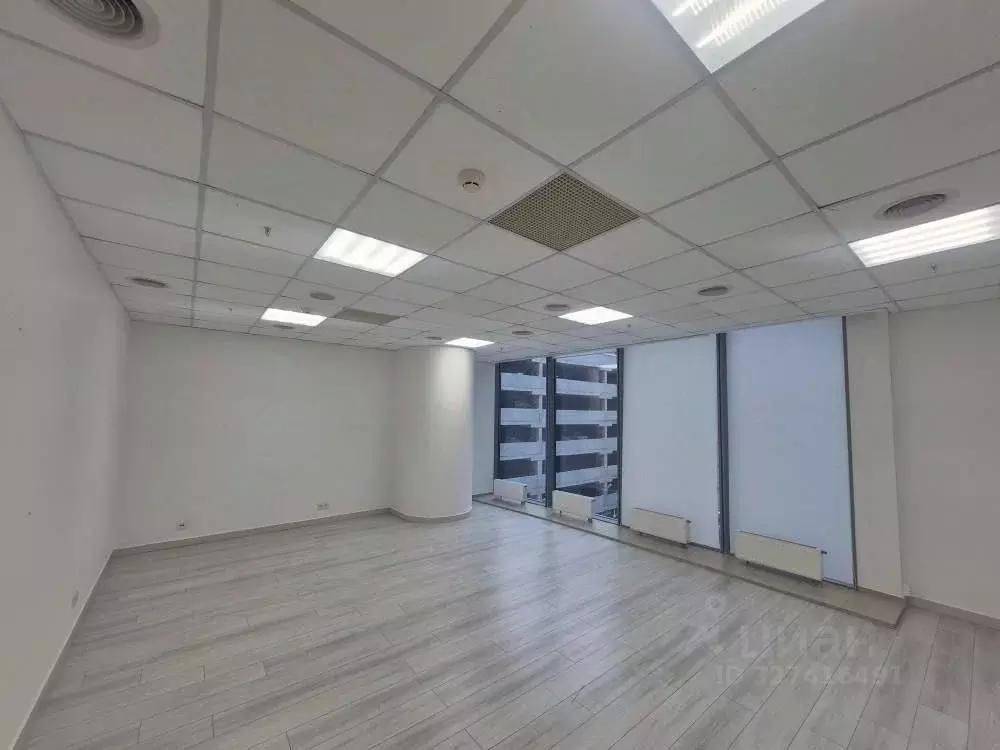 Офис в Свердловская область, Екатеринбург ул. Малышева, 51 (64 м) - Фото 1