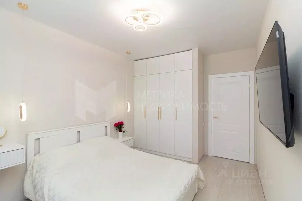 2-к кв. Тюменская область, Тюмень ул. Первооткрывателей, 9 (59.8 м) - Фото 1