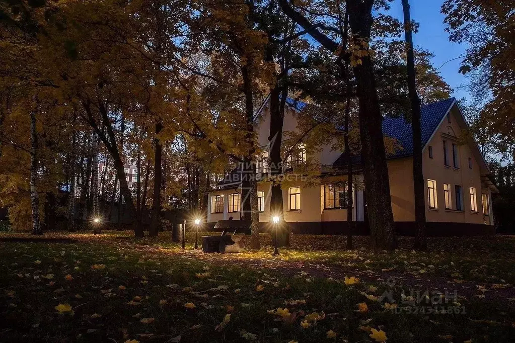 Коттедж в Санкт-Петербург Петровский просп., 13Д (400 м) - Фото 1