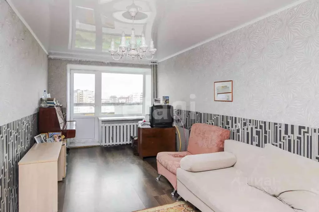 2-к кв. Тюменская область, Тюмень ул. Республики, 92 (51.0 м) - Фото 0