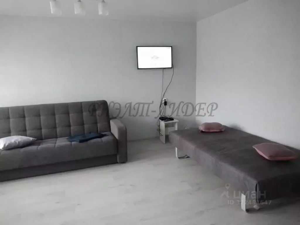 2-к кв. Алтай, Горно-Алтайск ул. Григория Чорос-Гуркина, 68 (46.3 м) - Фото 1